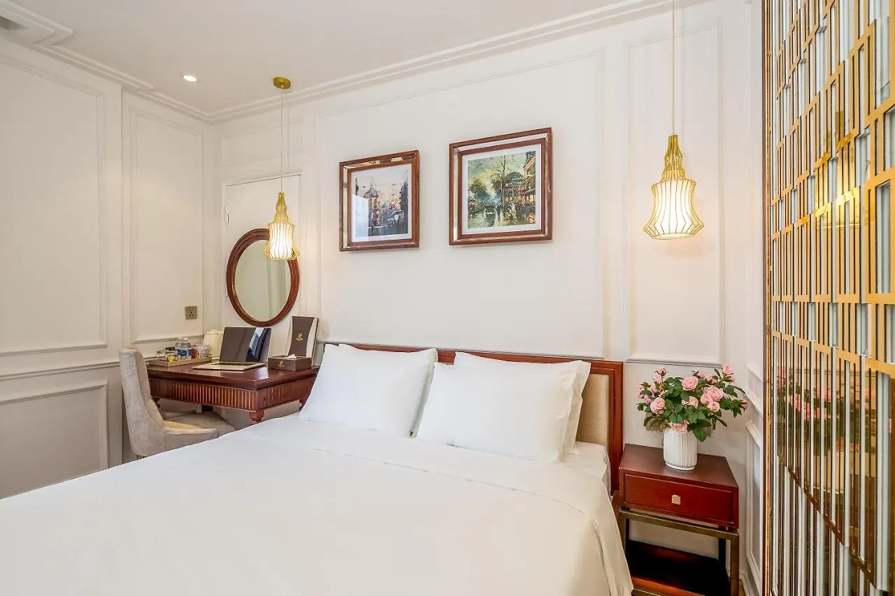 Menora Grand Da Nang Hotel 4*,